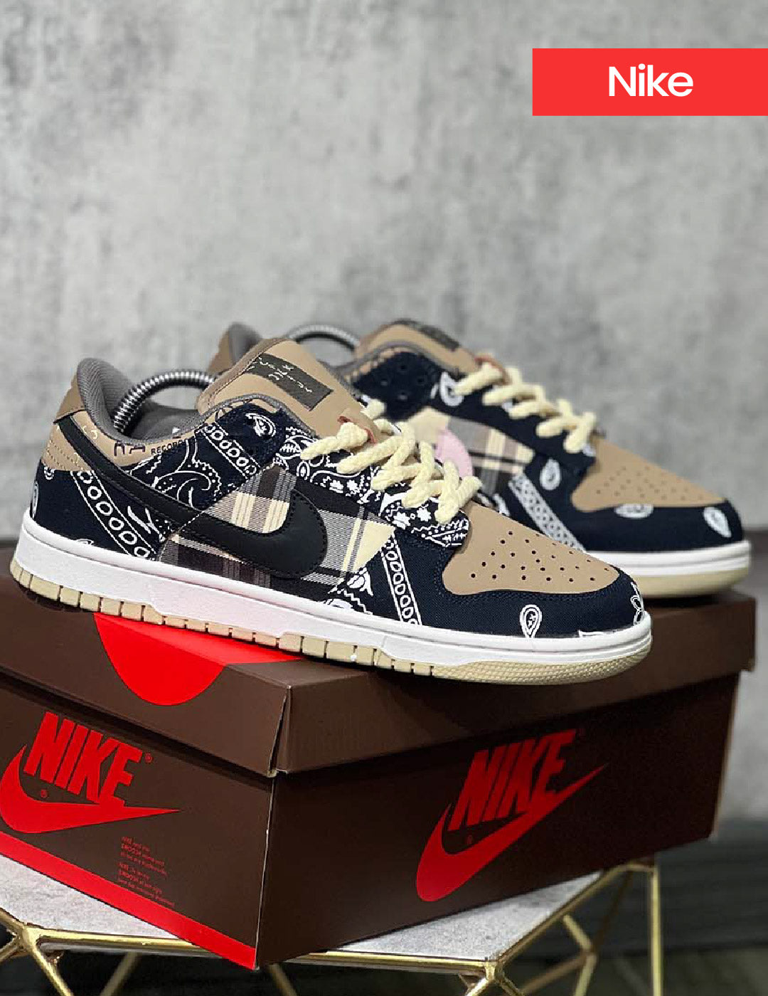 Nike SB Dunk Low x Travis Scott