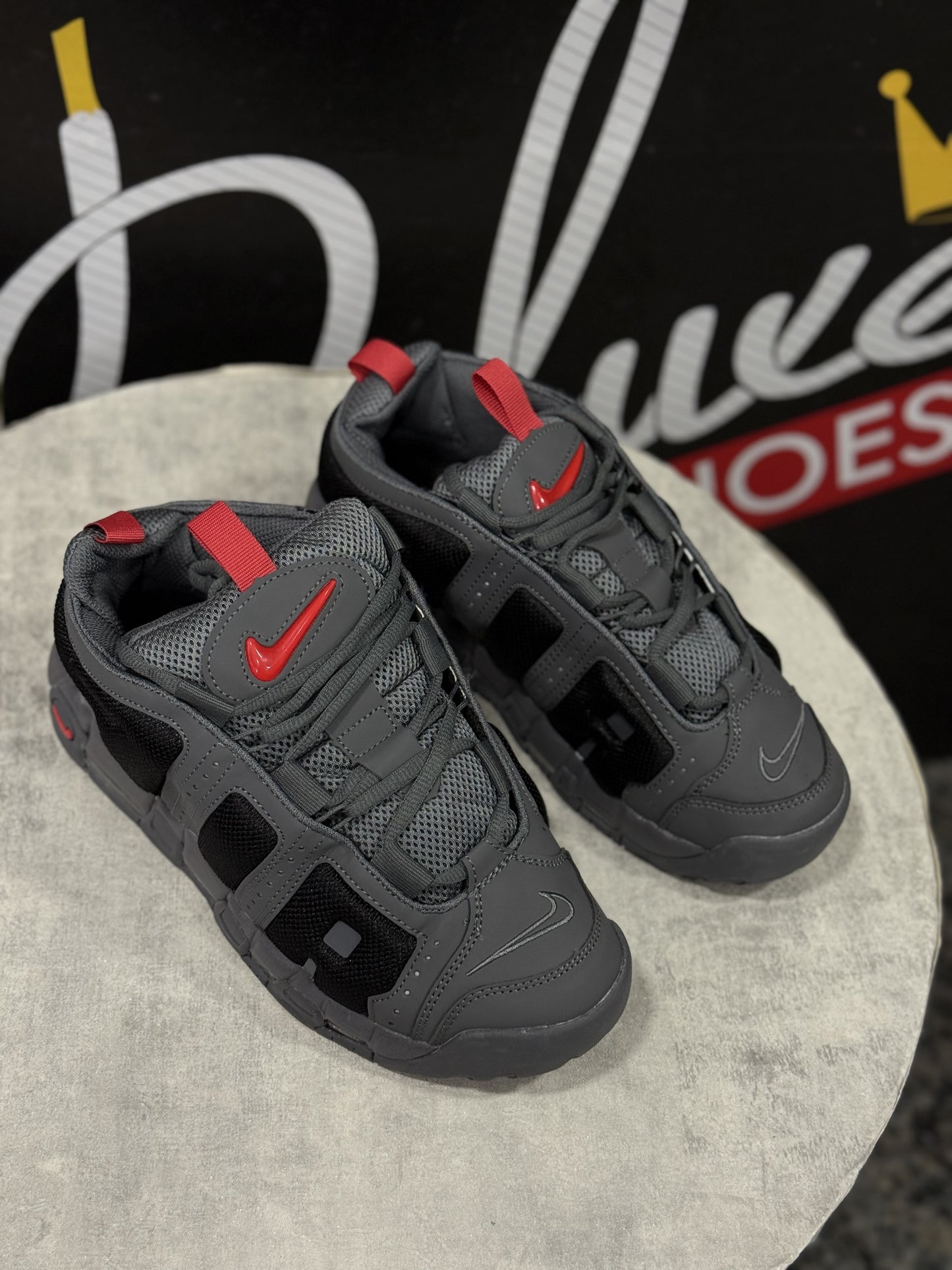 Nike Uptempo Low