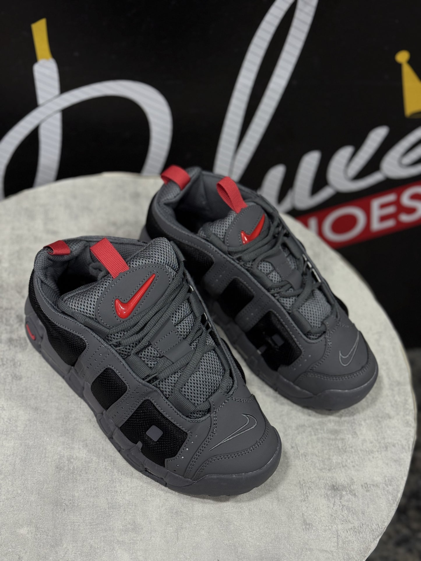 Nike Uptempo Low