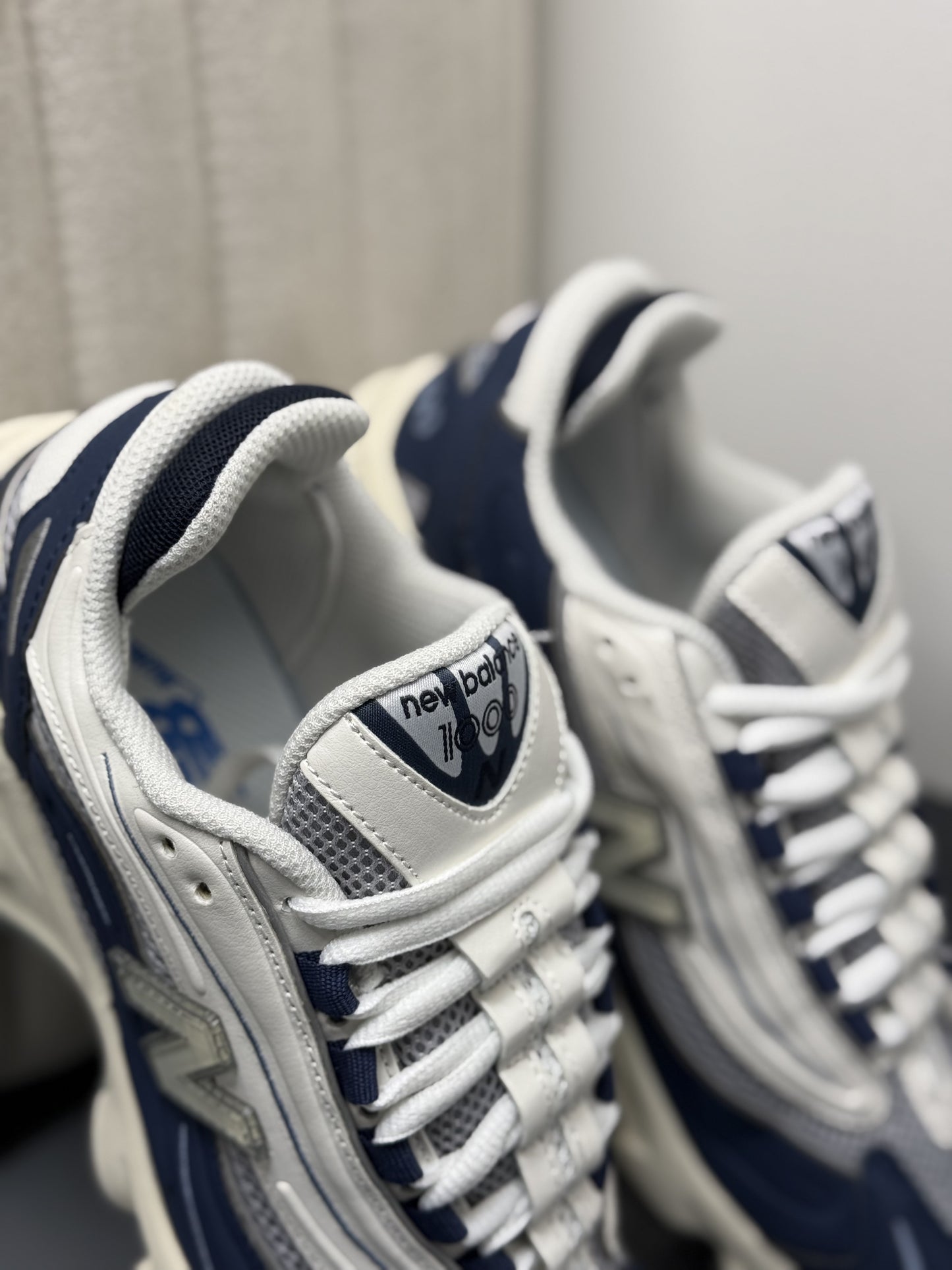 New Balance 860v2