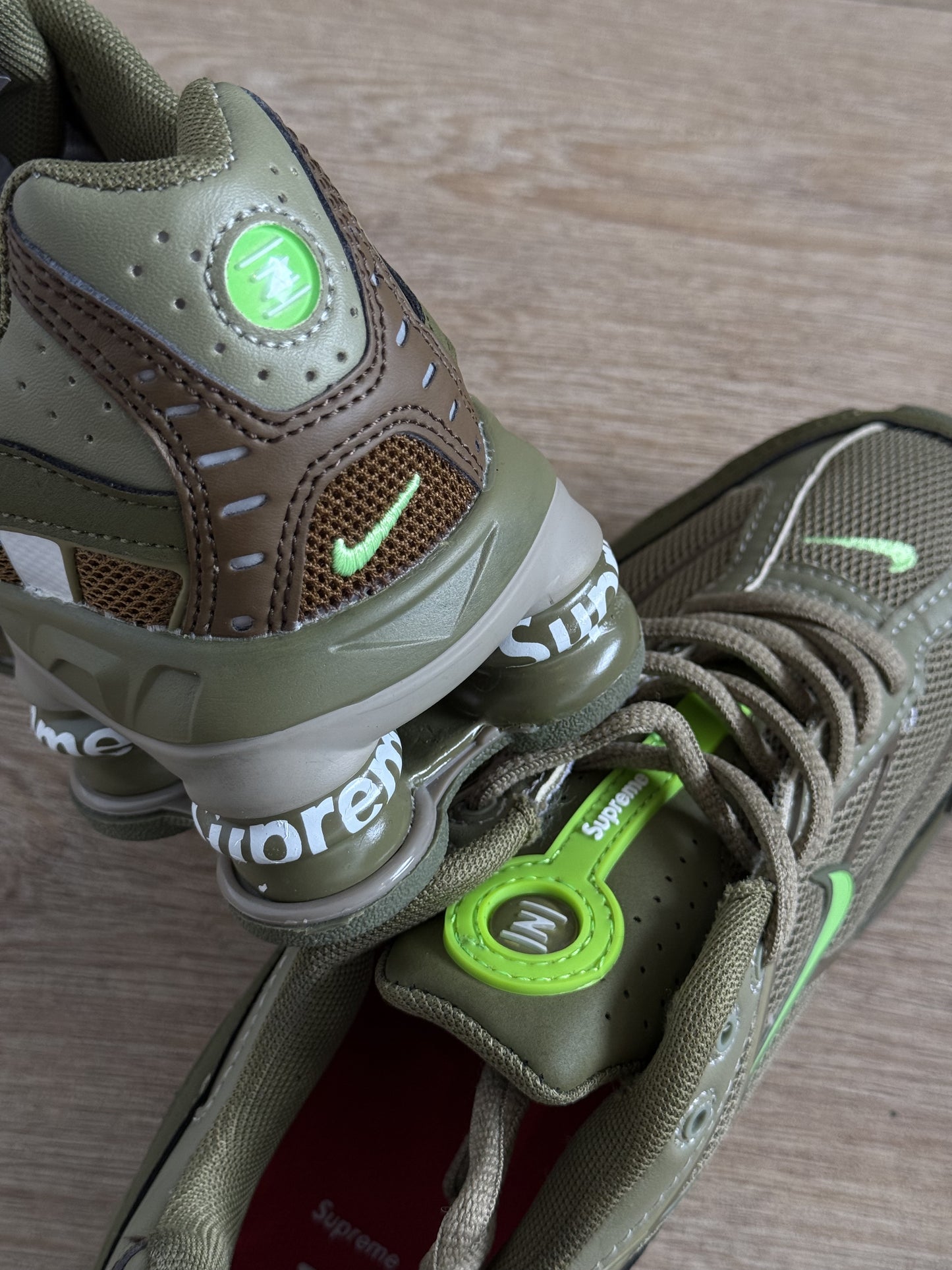 Nike shows ride x Supreme Olive Green