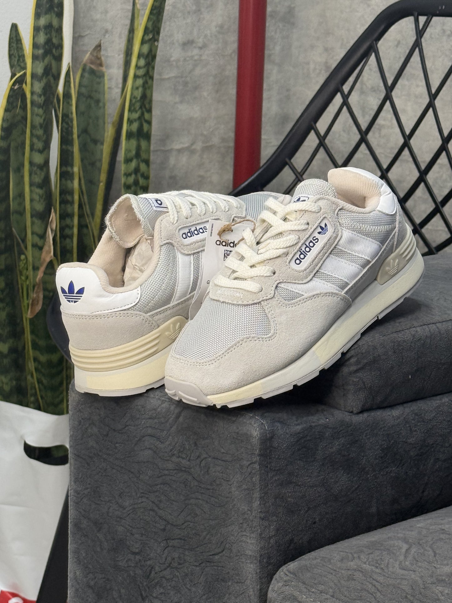 Adidas ZX 700 Beige Cream