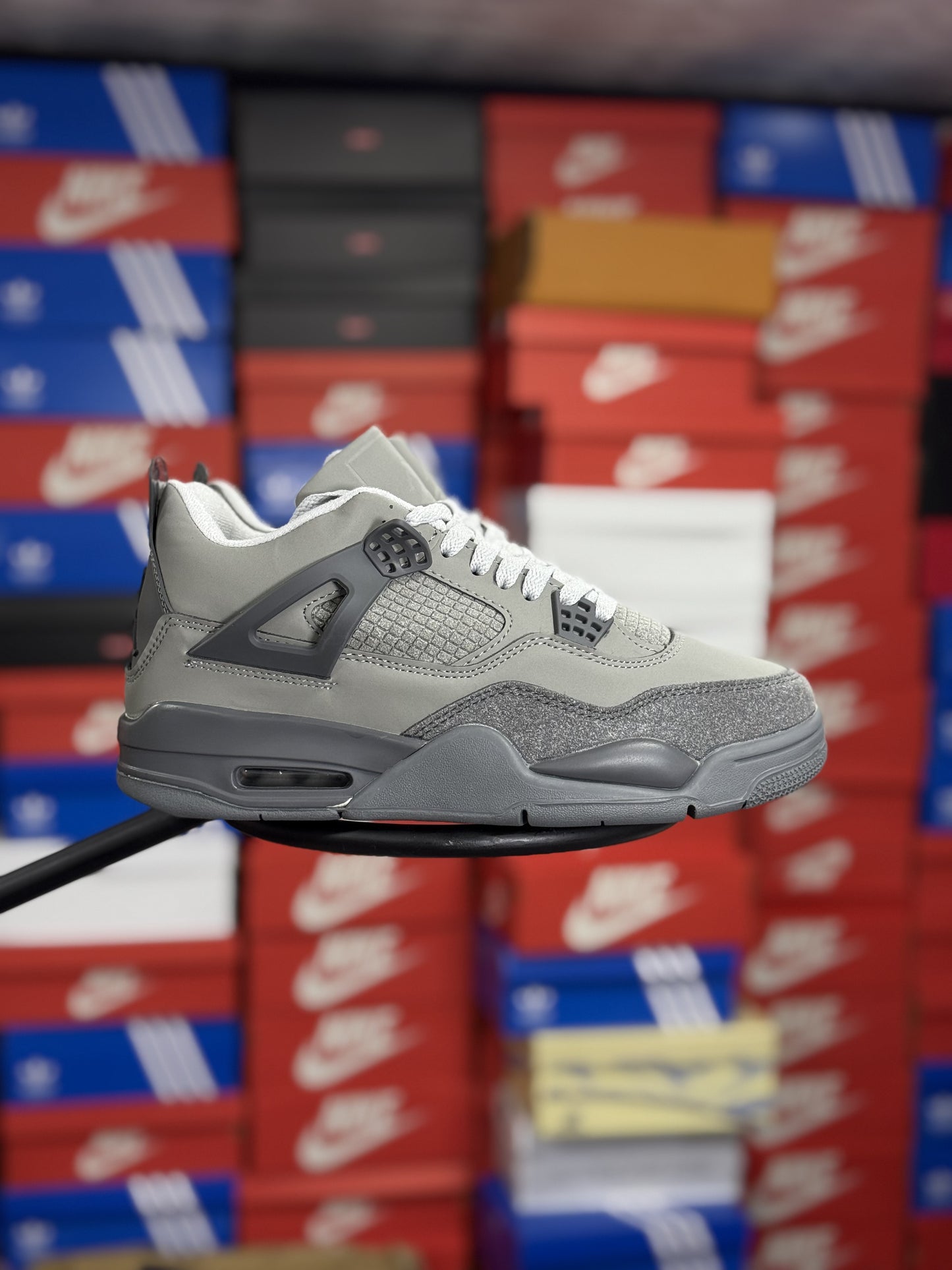 Jordan Retro 4 Grey