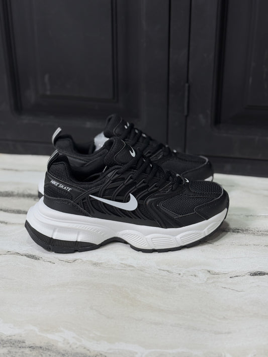 Nike Skate Black
