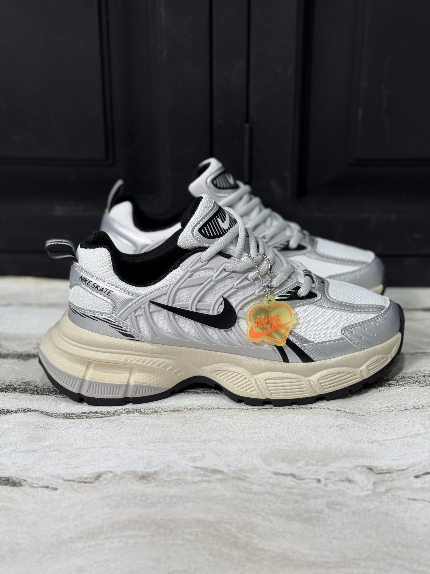 Nike Skate Grey
