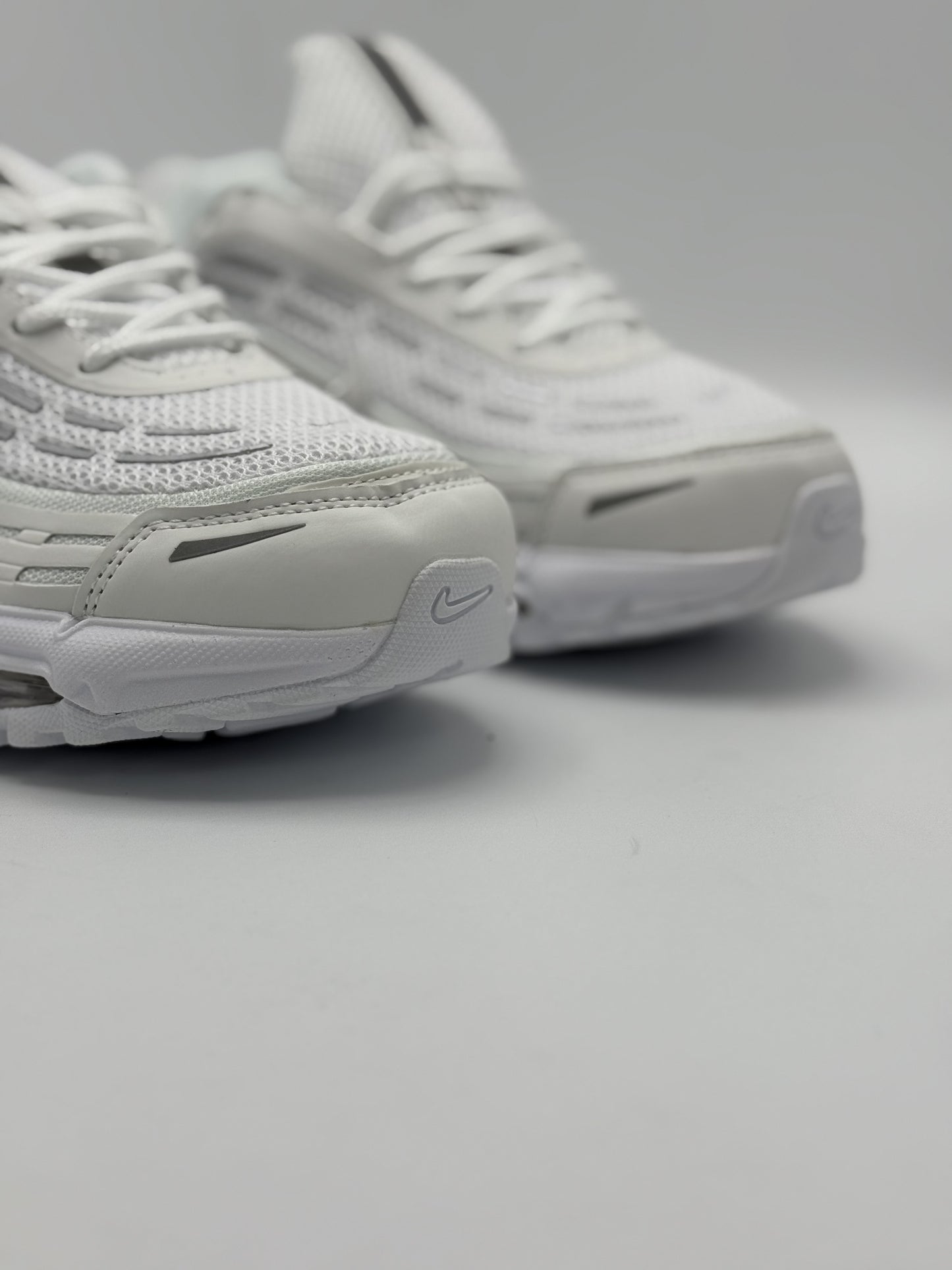 Nike Air Max 97 Blanco Perla – Máximo confort, estilo elevado