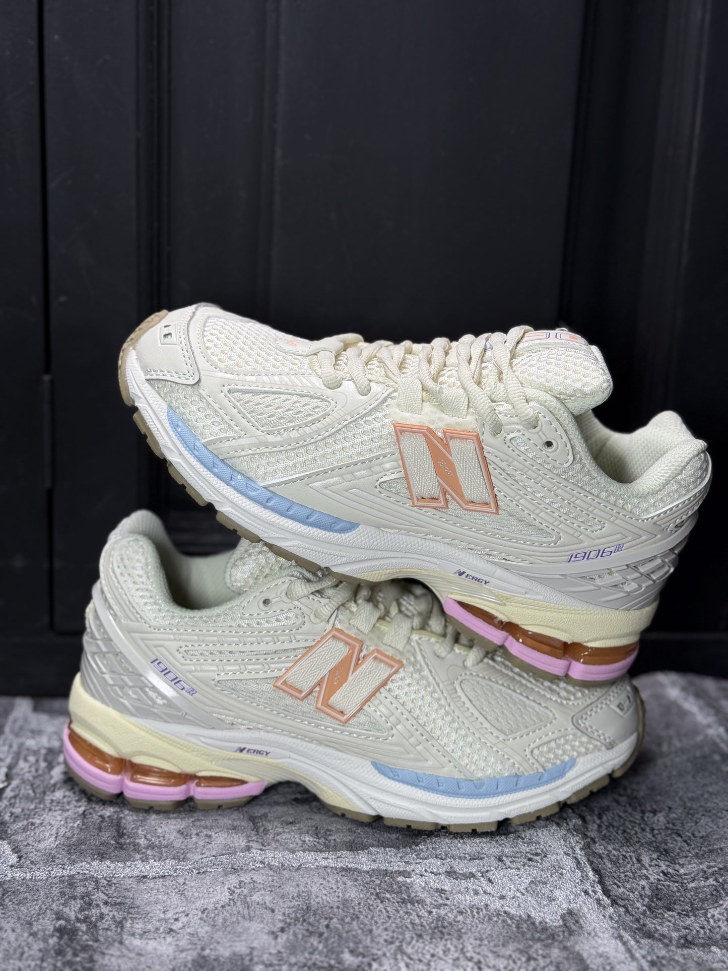 New Balance 1906