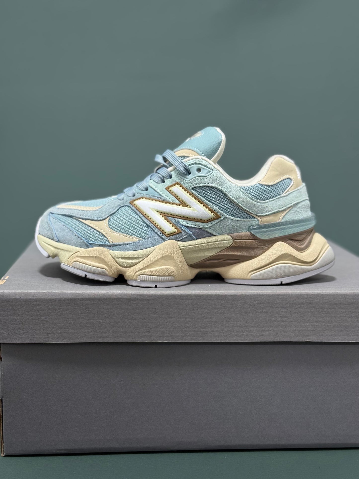 New Balance 9060 Sky Beige - Frescura y estilo en cada paso