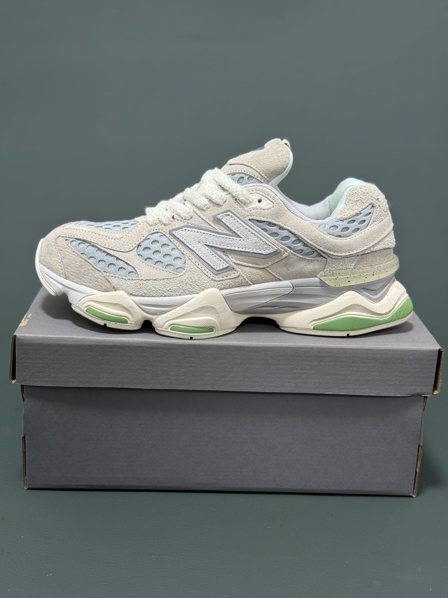 New Balance 9060 White Green - Estilo fresco con tecnología premium