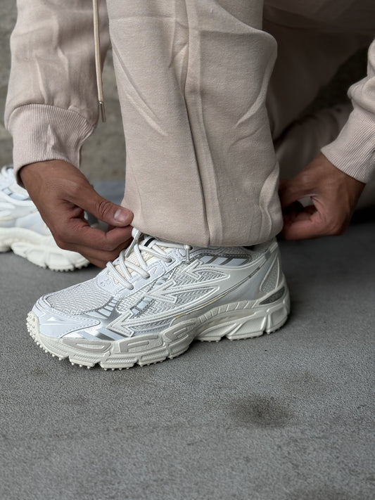 Off White Be Right Back