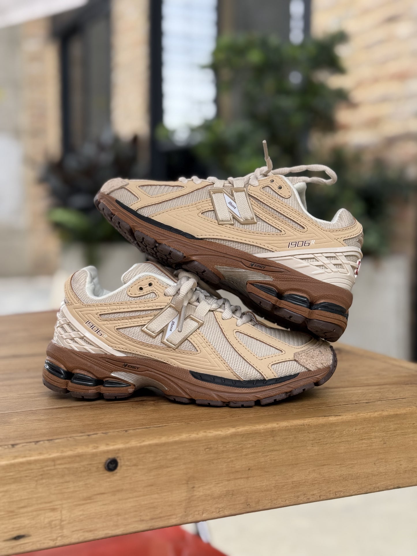 New Balance 2002R “Cream Latte” – Edición Especial