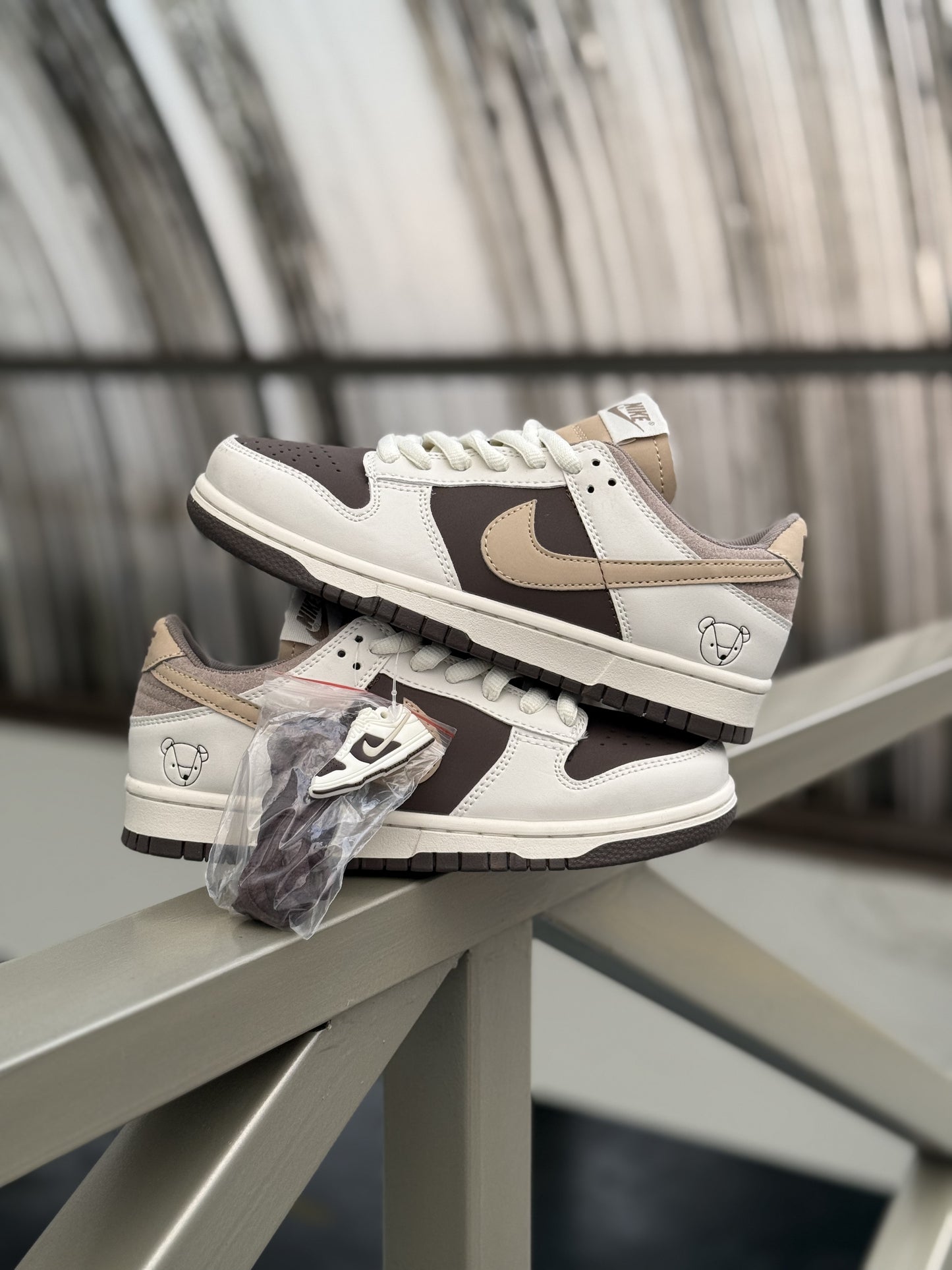 Nike SB Dunk Low "Osito"