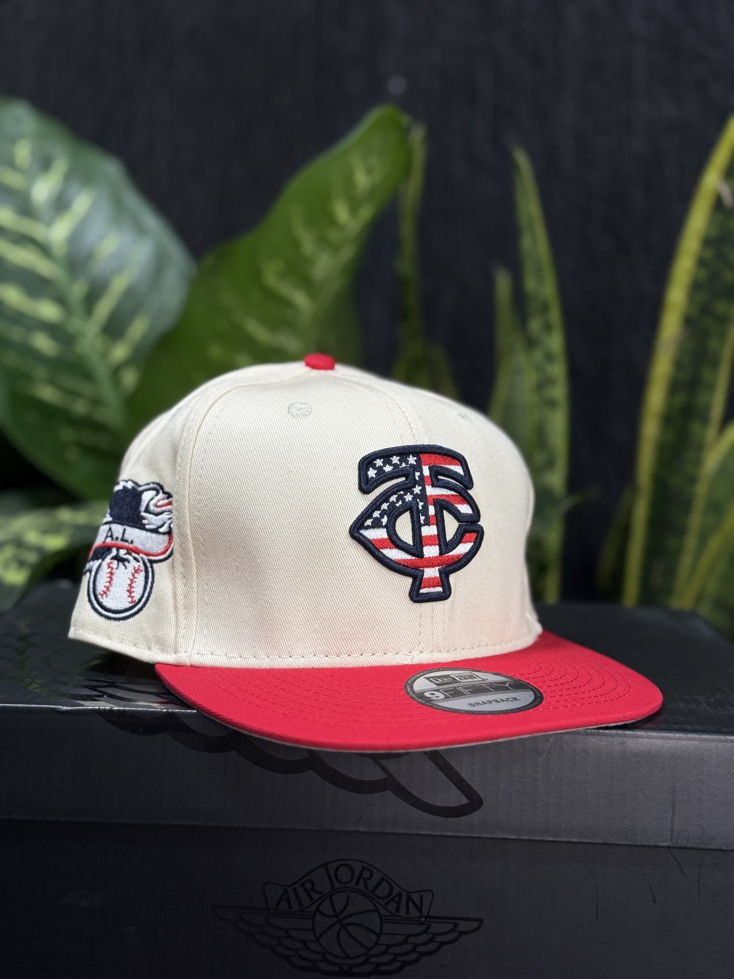 New era Minnesota Twins Khaki- Red