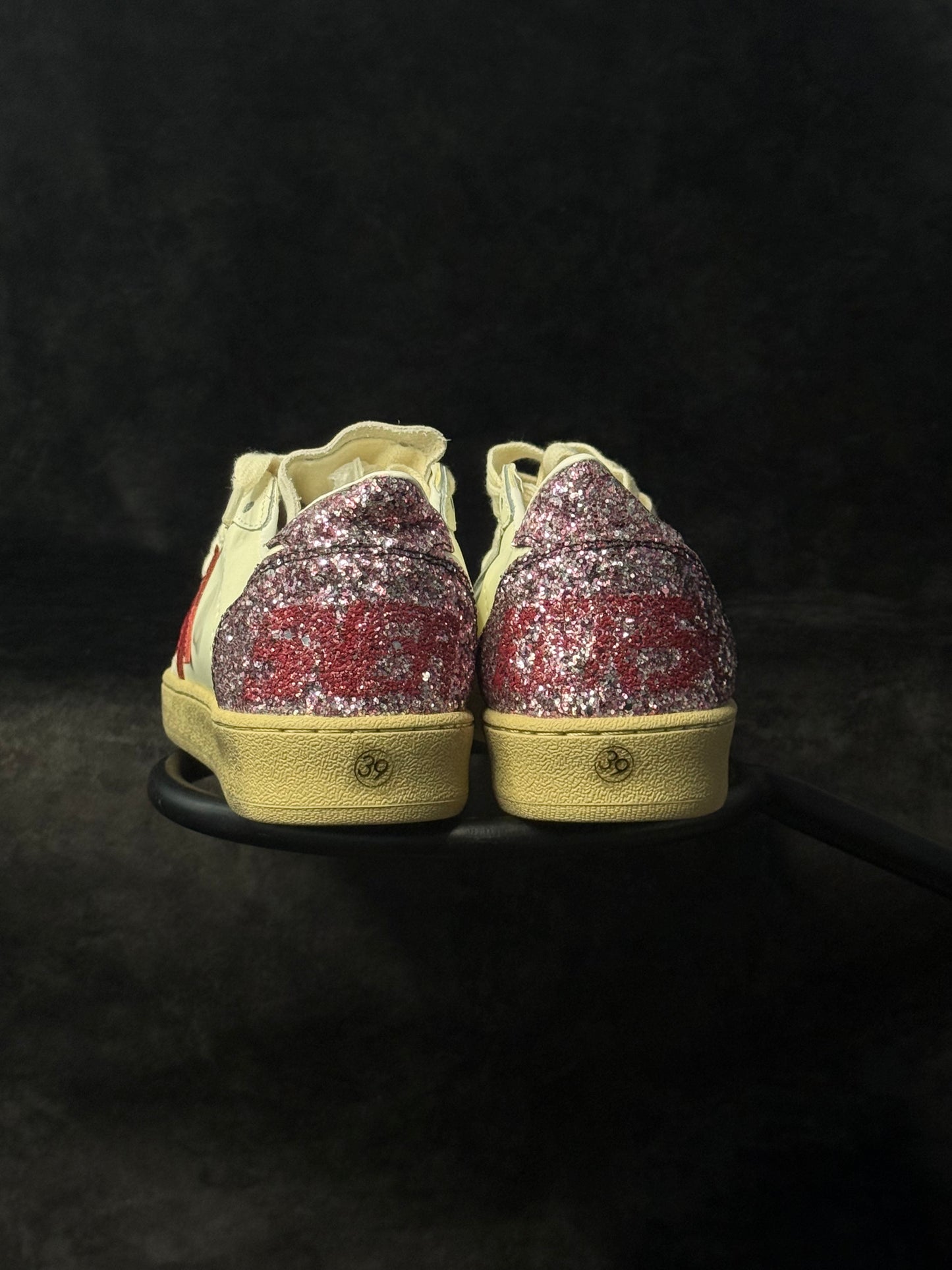 Golden Goose Young Ball Star con estrella de glitter rojo