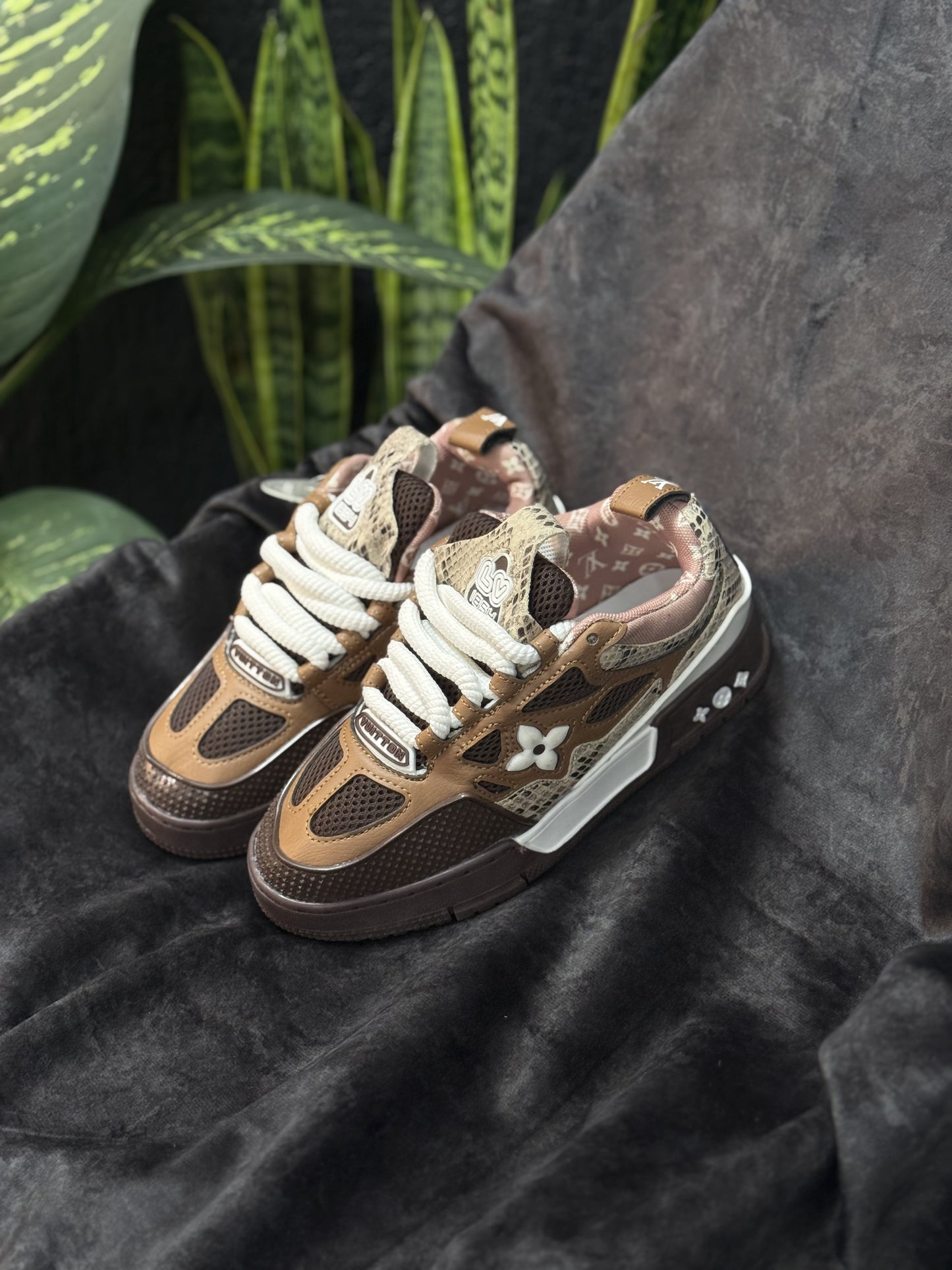 Zapatilla de Skate Louis Vuitton LV -Cafes