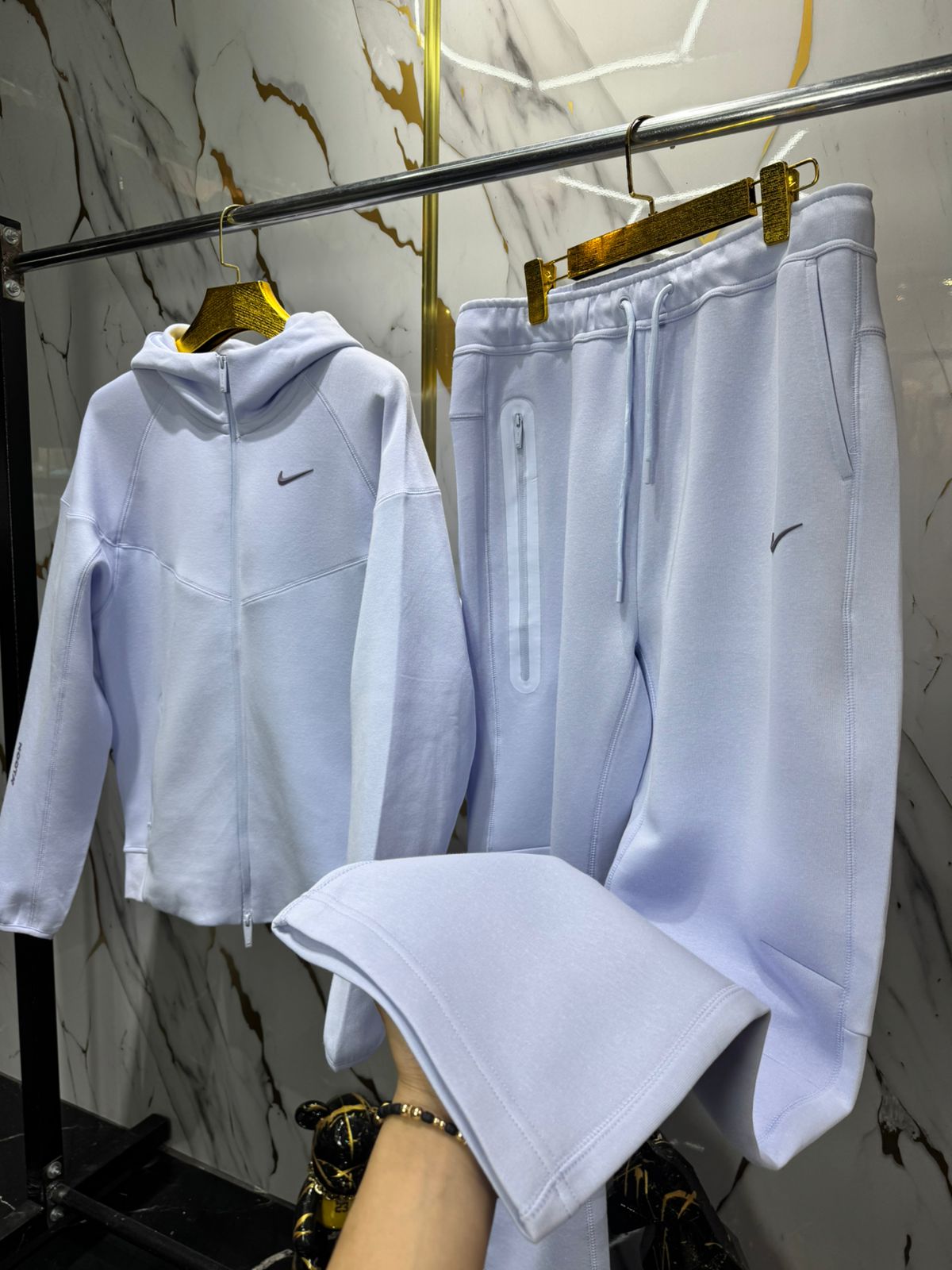 Sudadera-conjunto deportivo Nike.