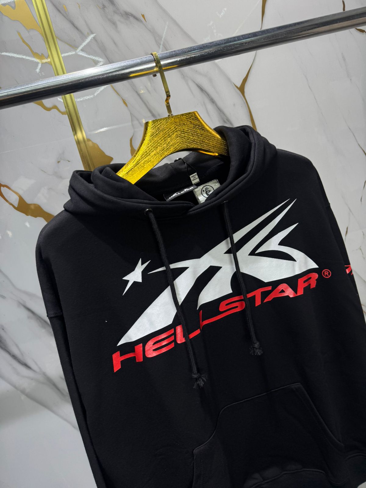 Buzo,con capucha Hellstar Studios