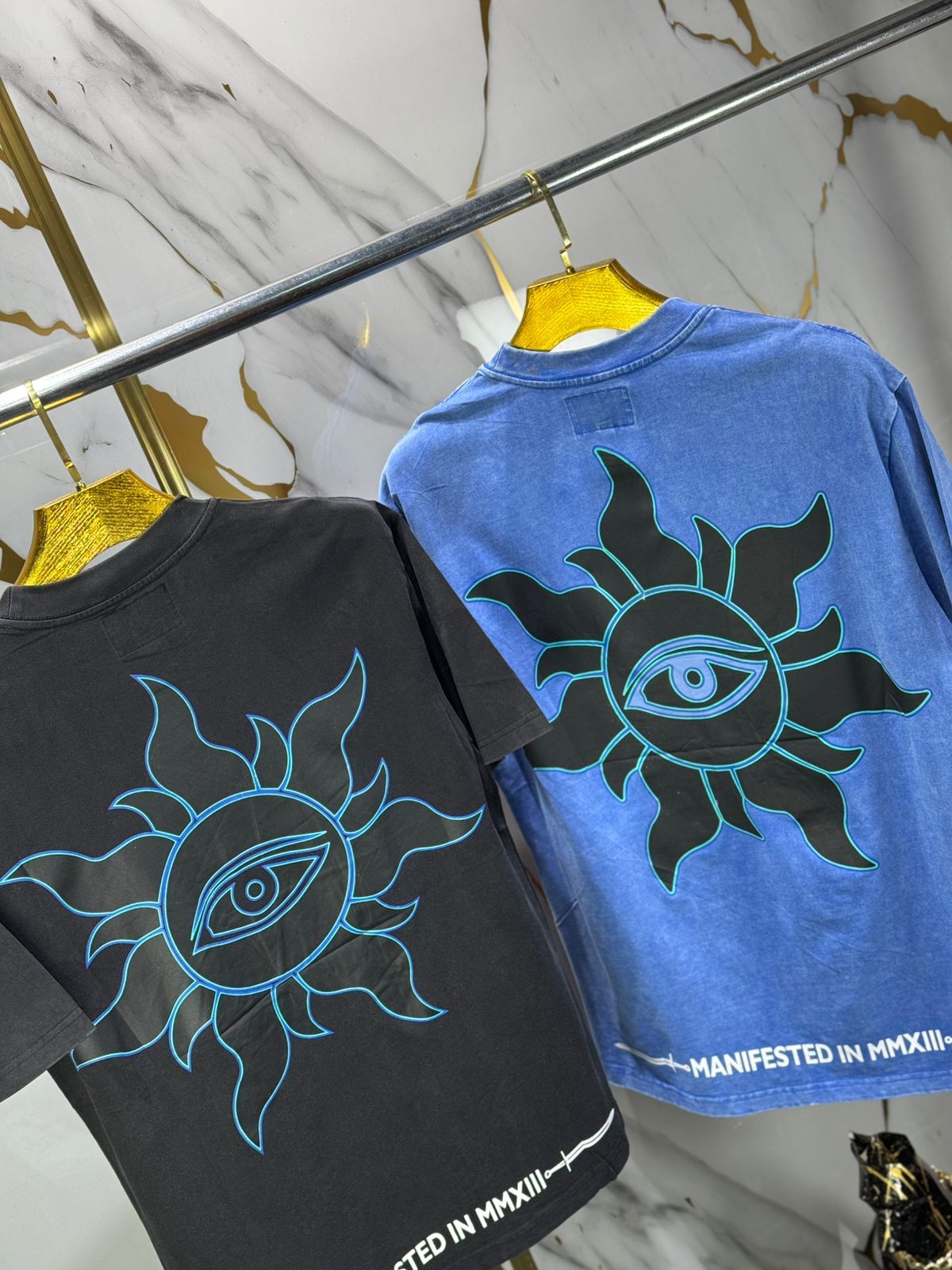 Camisetas “GODSPEED”.