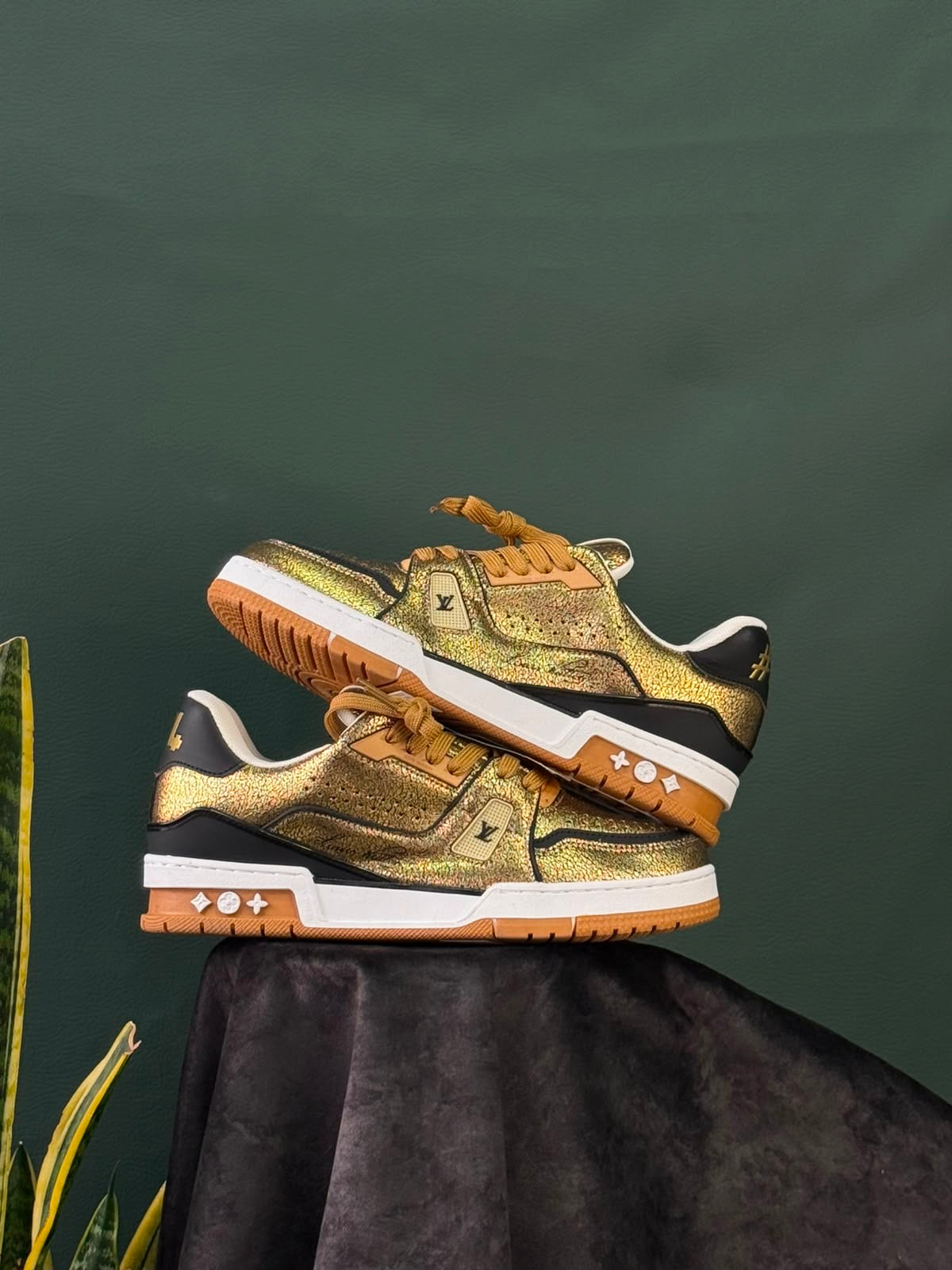 Louis Vuitton Trainer Golden