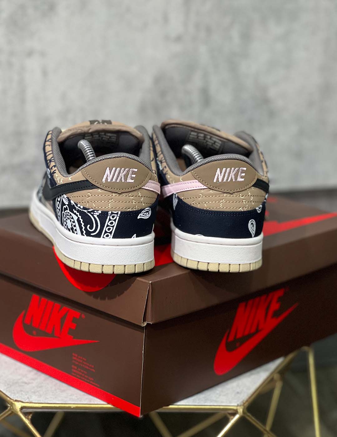 Nike SB Dunk Low x Travis Scott