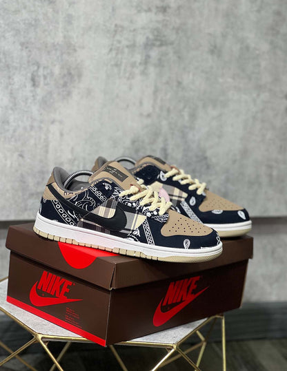 Nike SB Dunk Low x Travis Scott