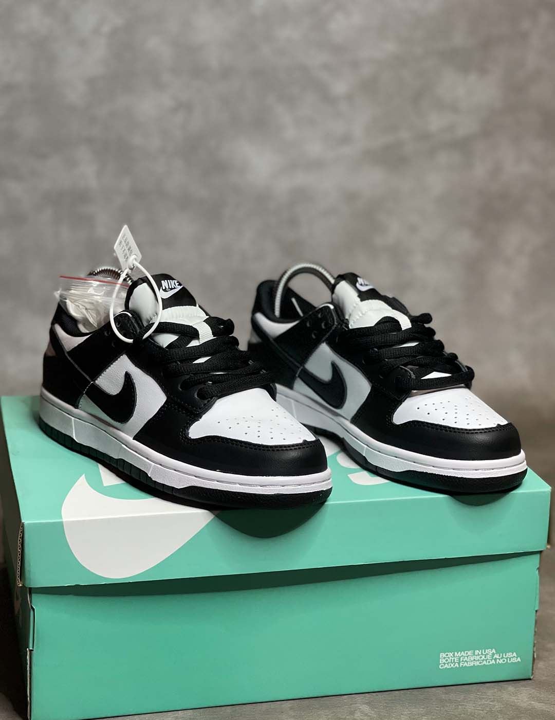 Nike SB Dunk Low Panda