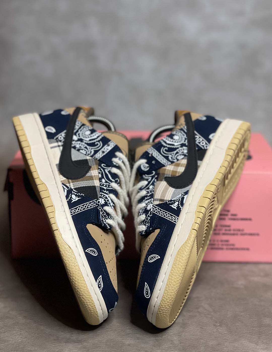Nike SB Dunk Low x Travis Scott