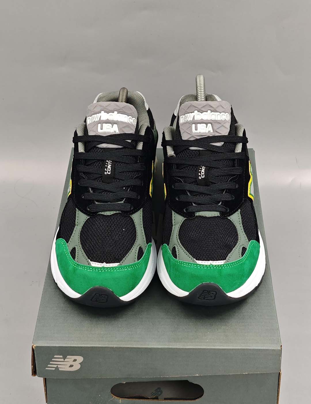 New Balance M990CP3