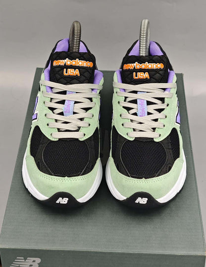 New Balance 990v3