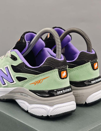 New Balance 990v3