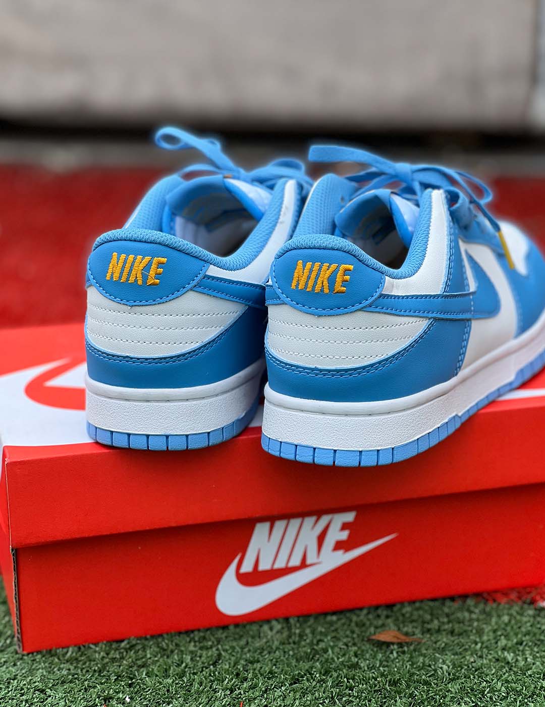 Nike SB Dunk Low Retro