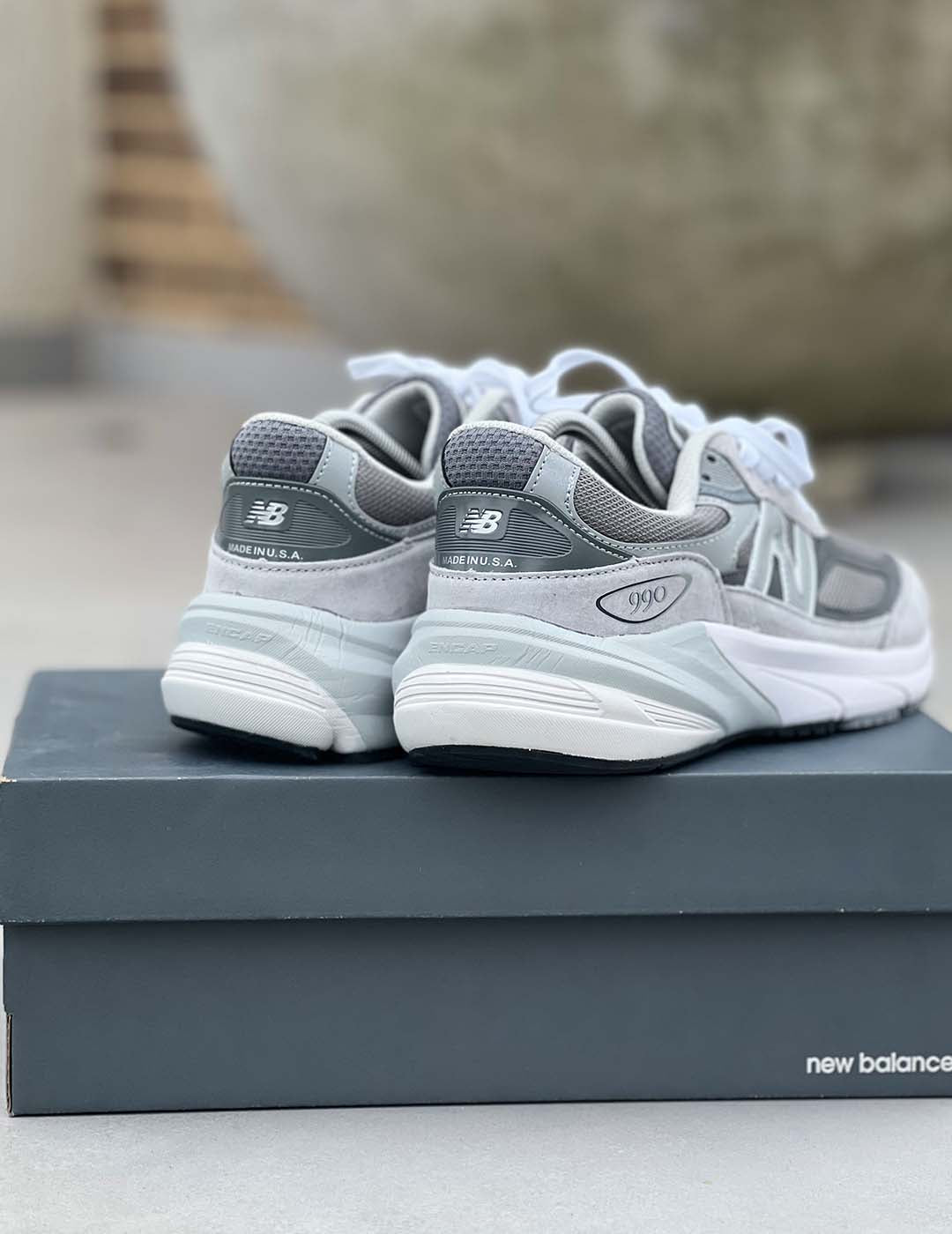New Balance 990 V6