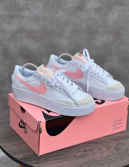 Nike Blazer Mid '77