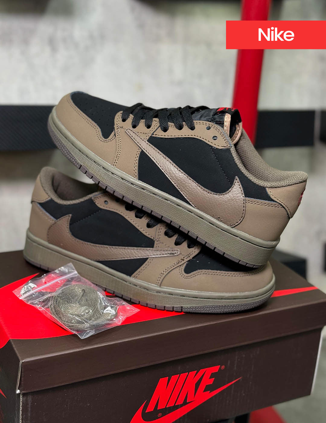 Air Jordan 1 Low 'Mocha' x Travis Scott