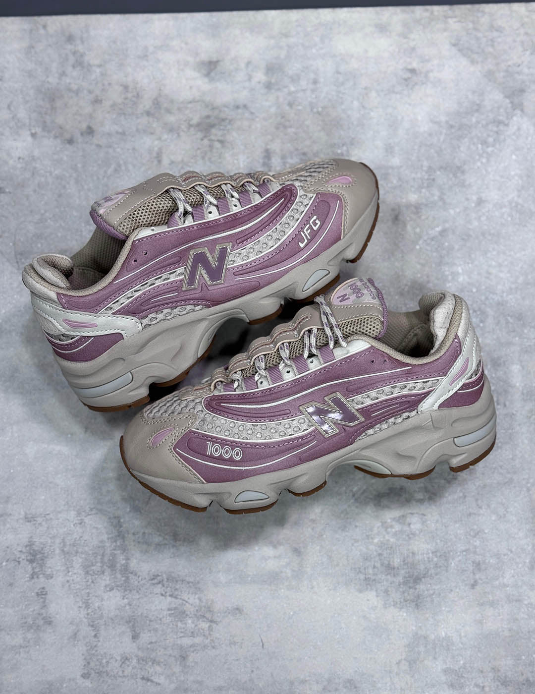 New Balance 1000
