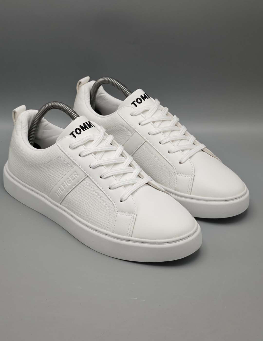 Tommy Hilfiger White