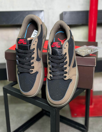 Air Jordan 1 Low 'Mocha' x Travis Scott