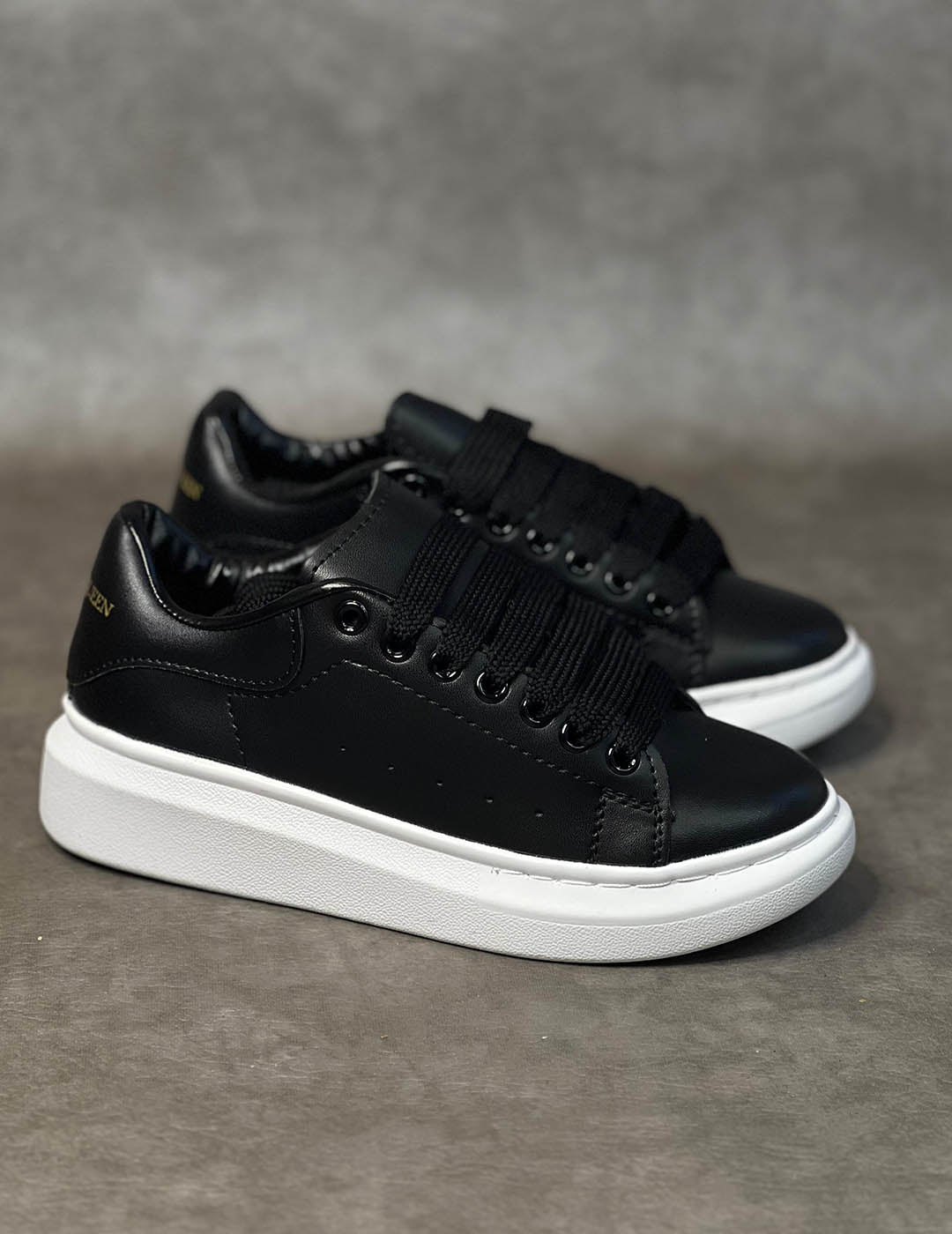 Alexander McQueen Negro