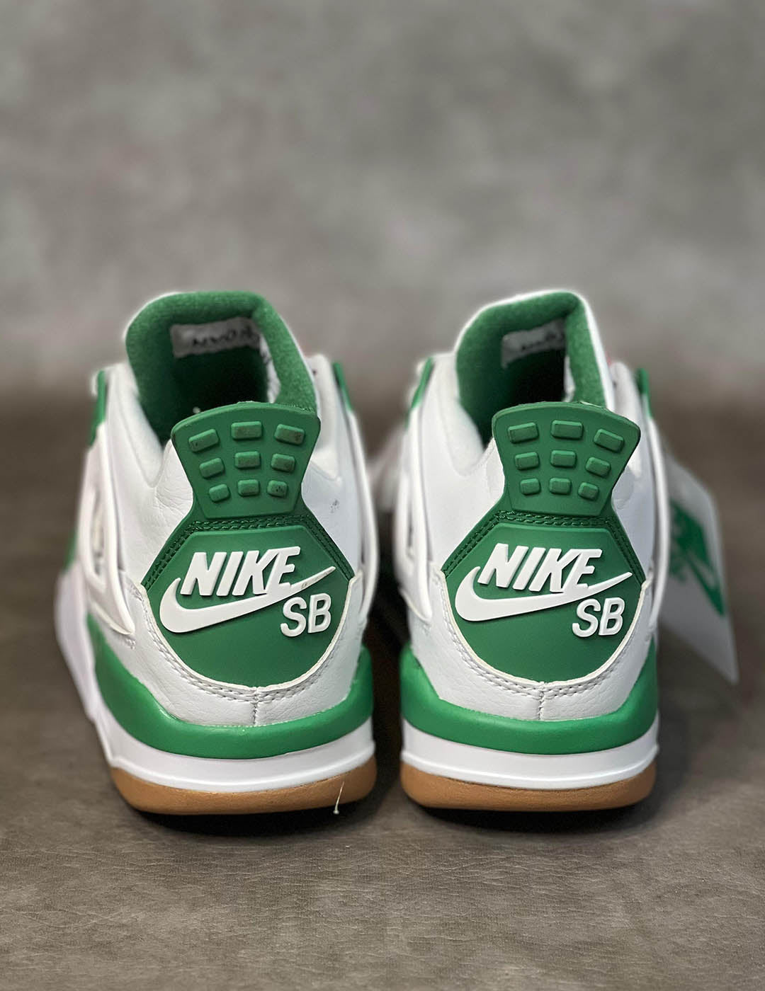 Jordan R4