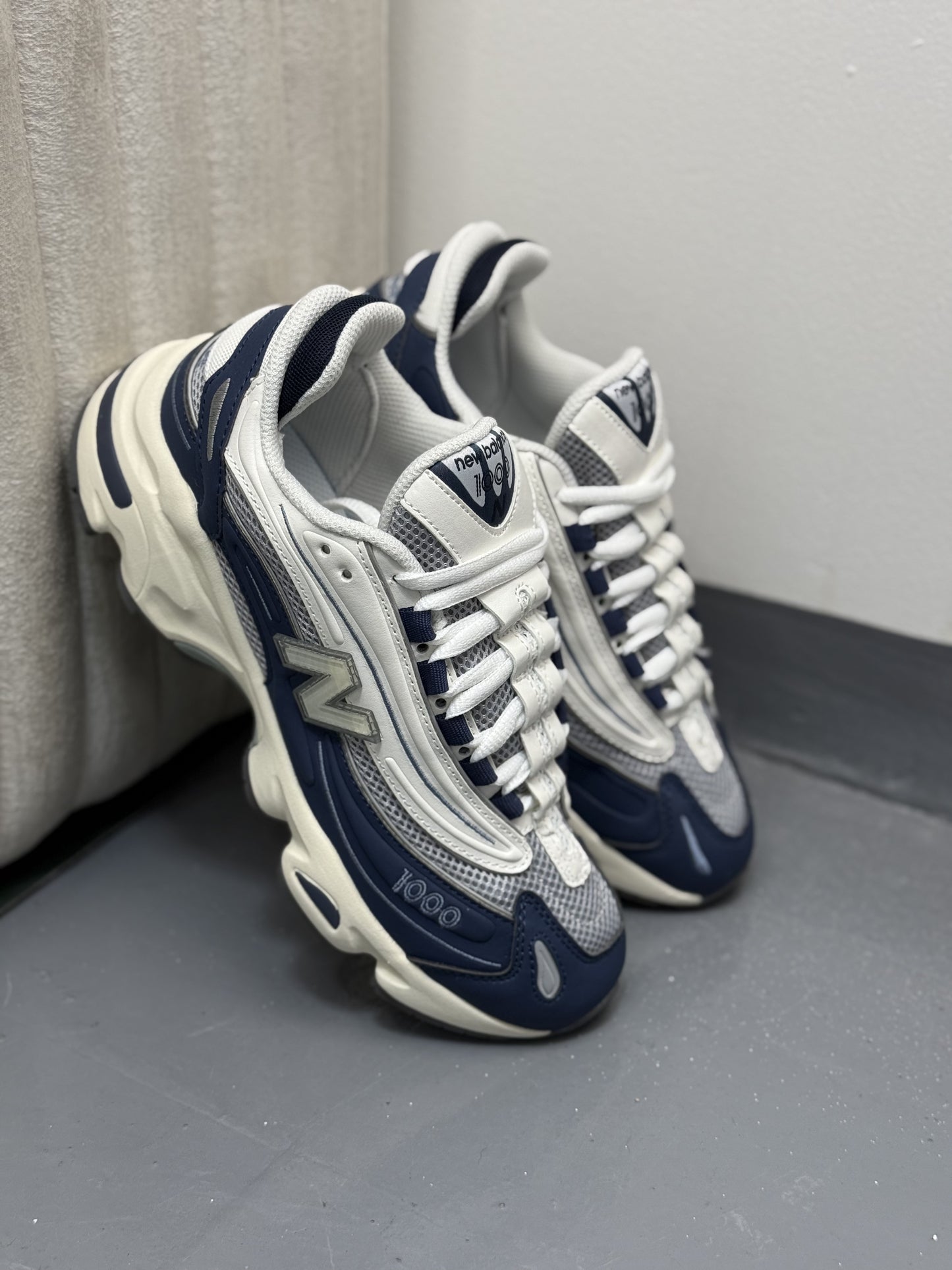 New Balance 1000 – White/Navy