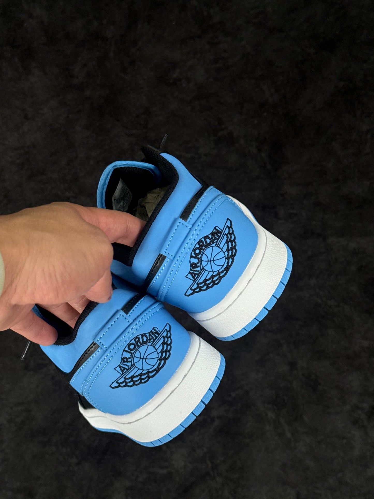 Air Jordan 1 Low “UNC Black”