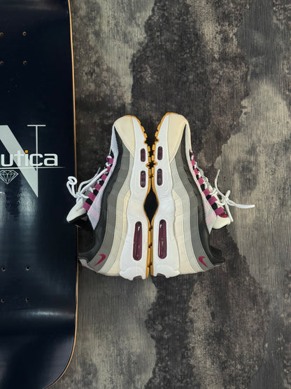 Nike SB Air Max 95 Cactus Flower