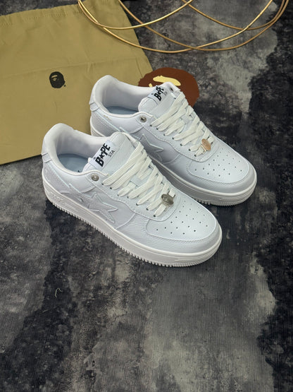 A Bathing Ape BAPE STA Low en color “Triple White”