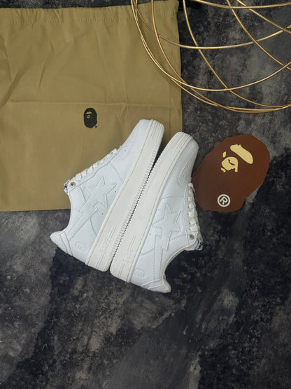 A Bathing Ape BAPE STA Low en color “Triple White”