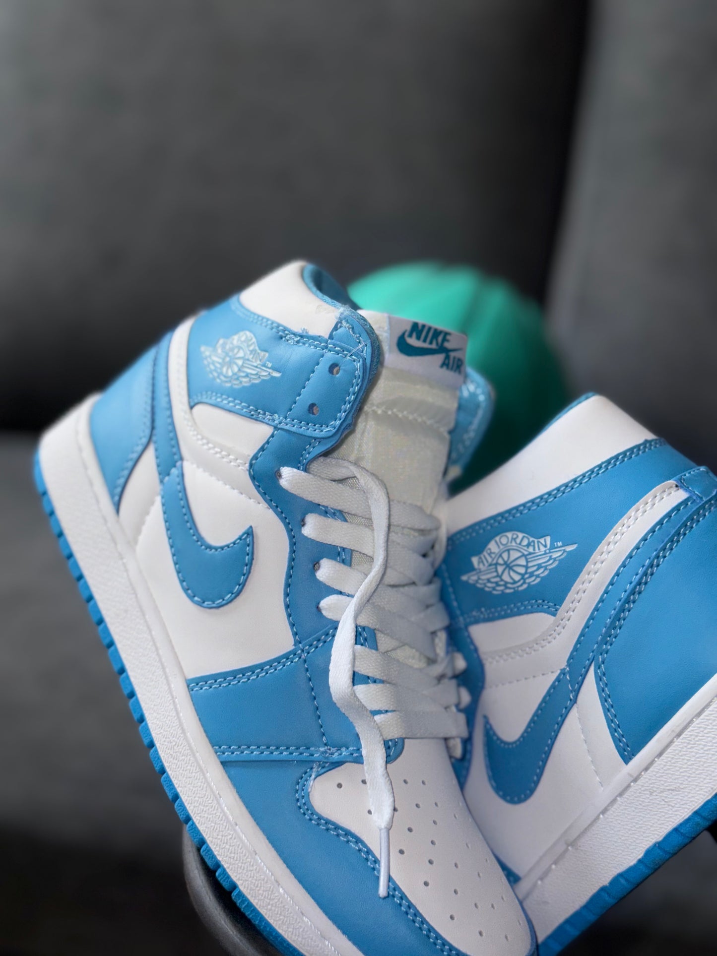 Air Jordan 1 High UNC Blue