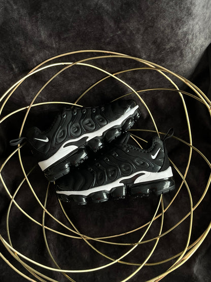 Nike Air VaporMax Plus Black/White