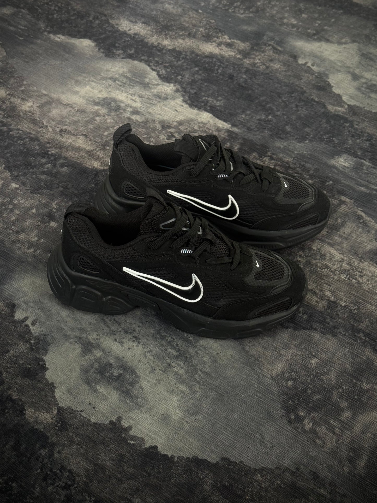 Nike V5K Run Negras