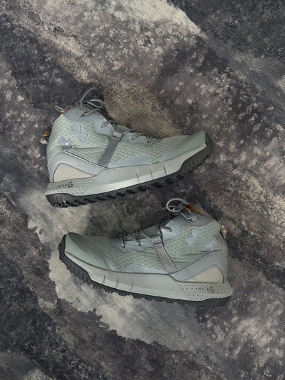 Bota táctica media Under Armour para hombre gris Micro G® Valsetz