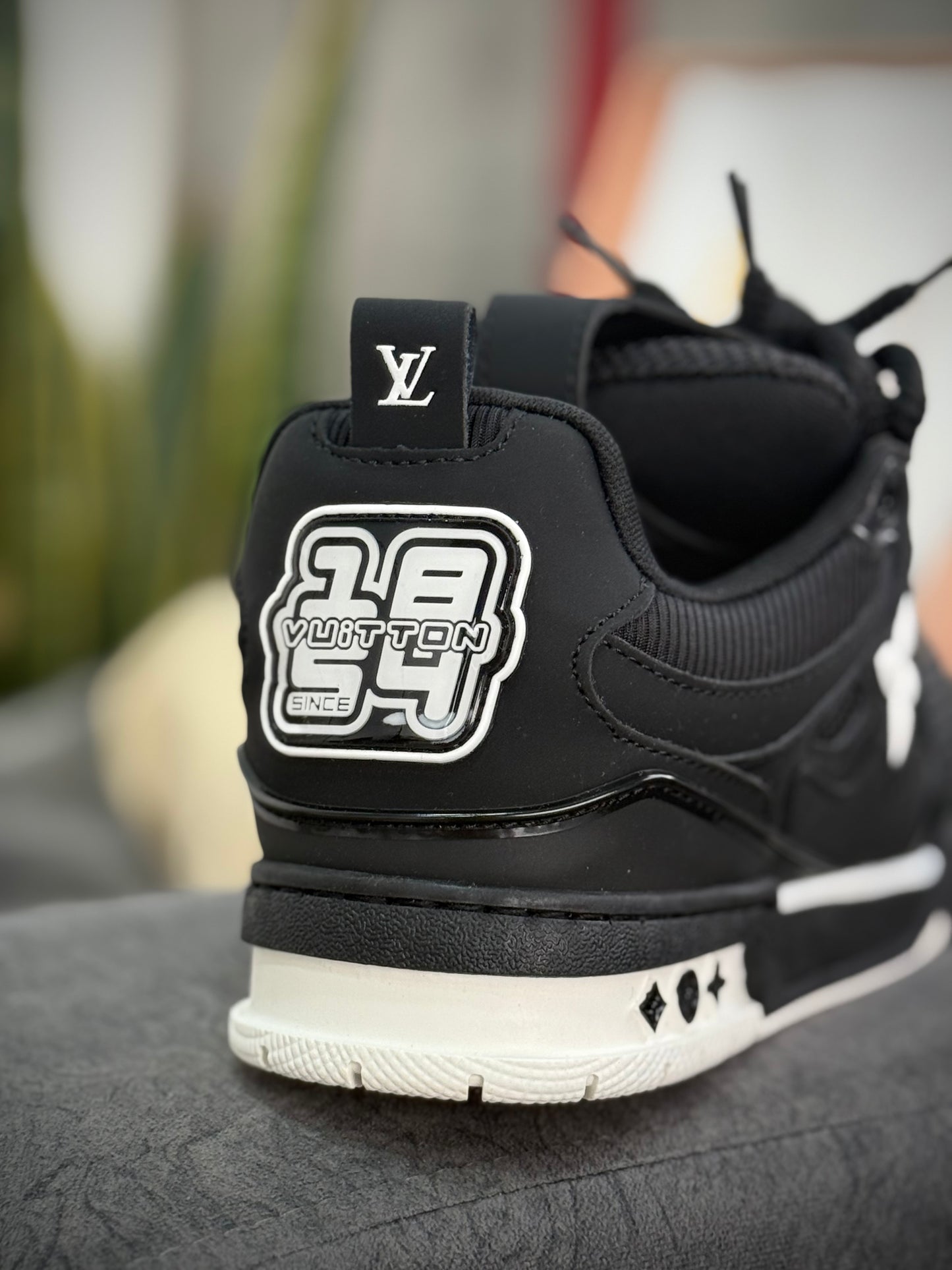 Louis Vuitton skate black