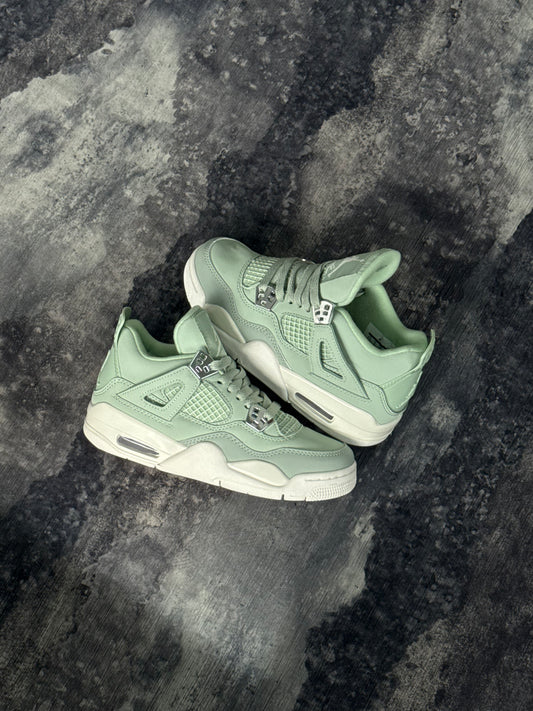 Nike WMNS Air Jordan 4 Retro “Abundancia”